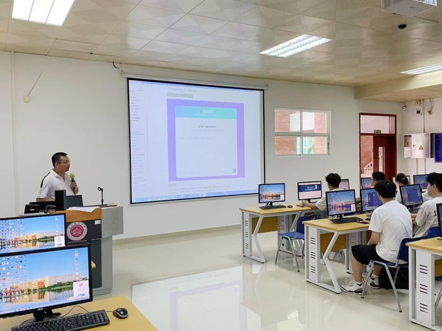 計算機學院引入AI大模型實戰課程，賦能實踐教學活動