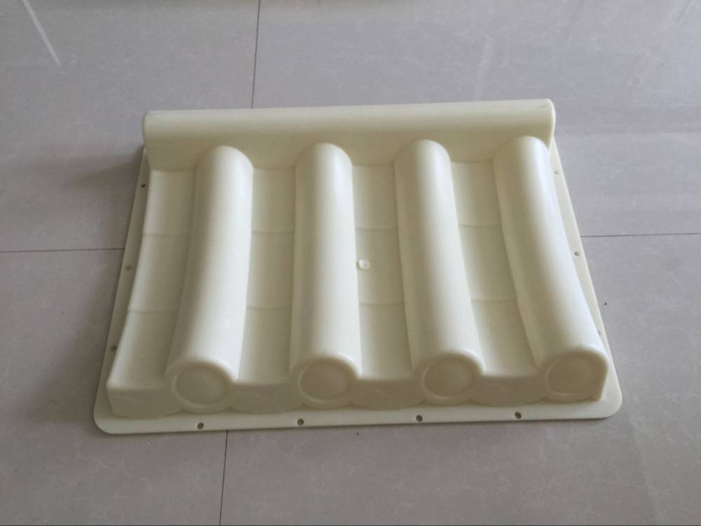 仿古結(jié)構(gòu)與實(shí)用功能兼?zhèn)?水泥圍墻瓦模具與塑料化糞池的設(shè)計(jì)與選擇